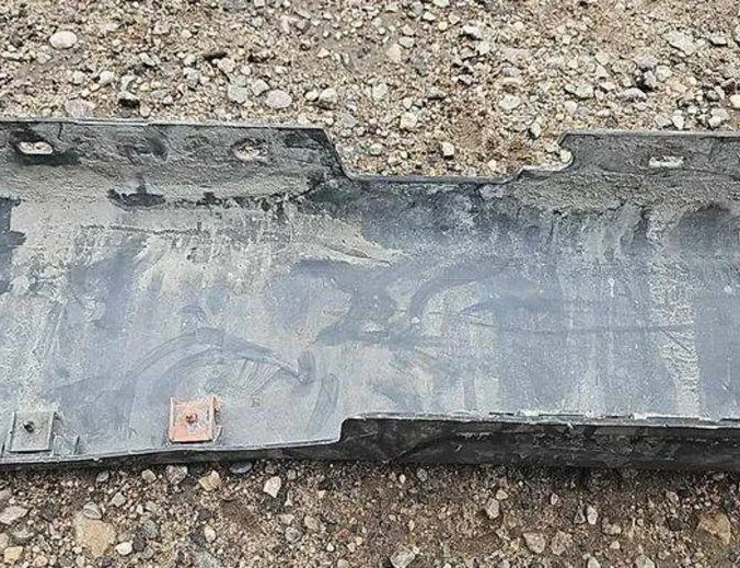 BMW 1 Series E81/E82/E87/E88 (2004-2013) Oikean puolen muovinen sivuhelman kansi E8722944911,51717147402 34676231