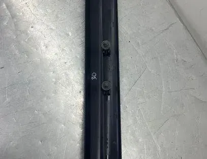 BMW 5 Series F10/F11 (2009-2017) Oikea etukynnysverhoilu 25795012,9162721 21880838