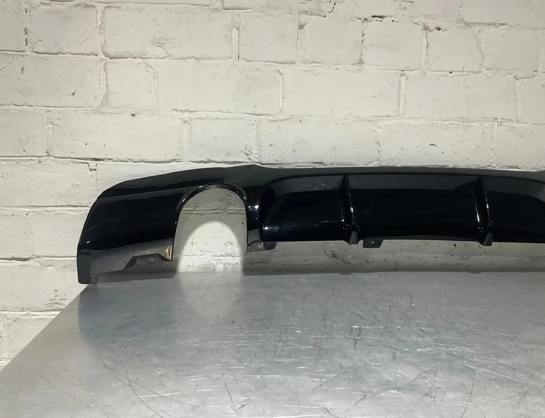 BMW 3 Series E90/E91/E92/E93 (2004-2013) Takapuskurin diffuusori LFR440,LH2112268 27914278