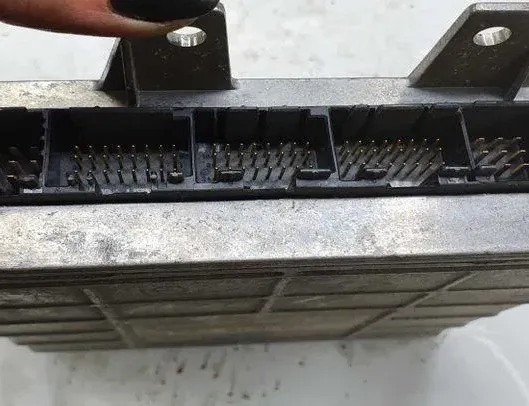AUDI A4 B5/8D (1994-2001) Moottorin ohjausyksikkö ECU 0261203938,8D0907557C 25516608