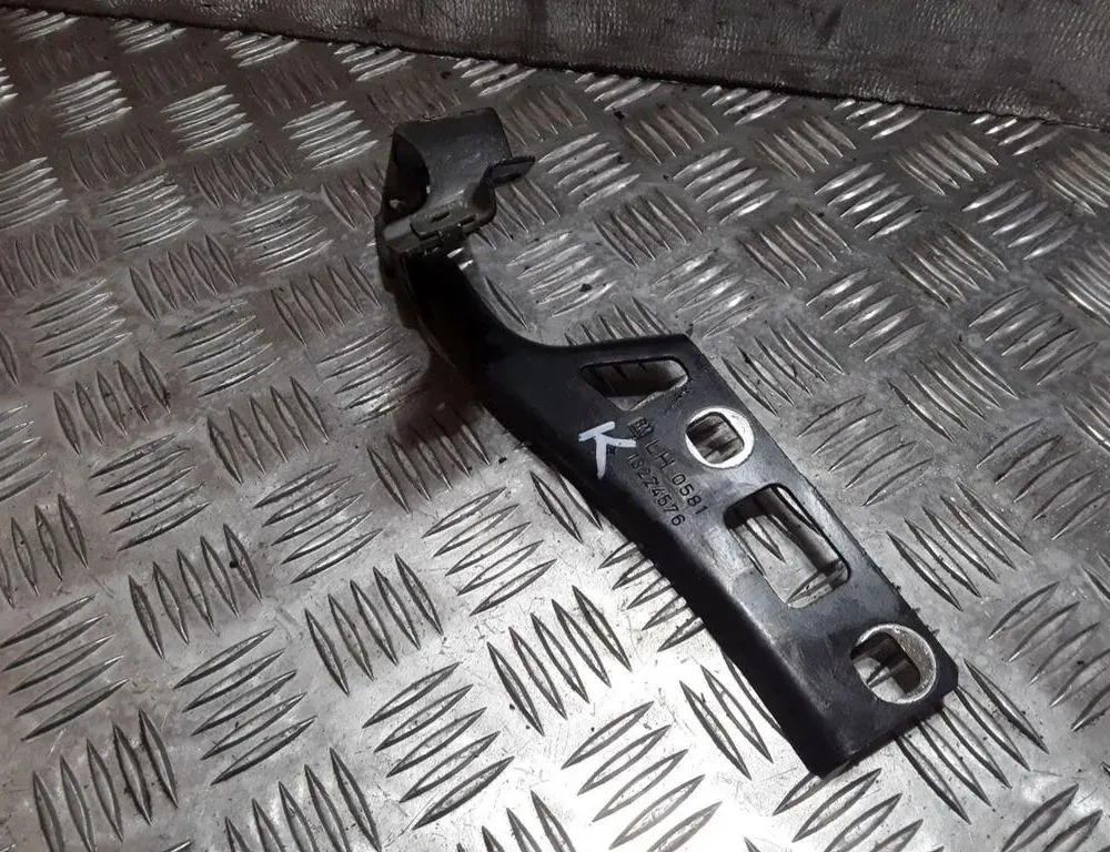 OPEL Zafira B (2005-2010) Edessä vasen konepellin sarana 13224576 33832061