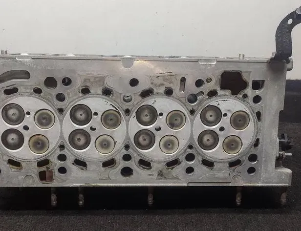VOLKSWAGEN Touran 3 generation (2015-2023) Moottorin sylinterikansi 04L103373E 33157795