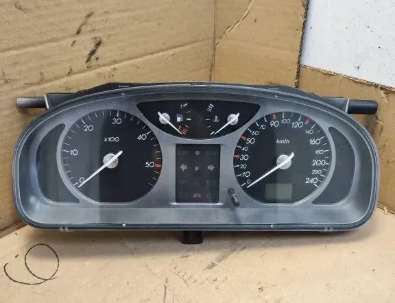 RENAULT Laguna 2 generation (2001-2007) Nopeusmittari 8200170305,ZJDUCA32,501018630076 34888706