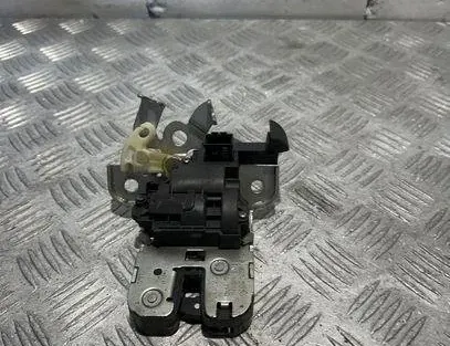 SKODA Superb 2 generation (2008-2015) Takaluukun takaluukun lukko 3T5827520A,8K827505A 21509707