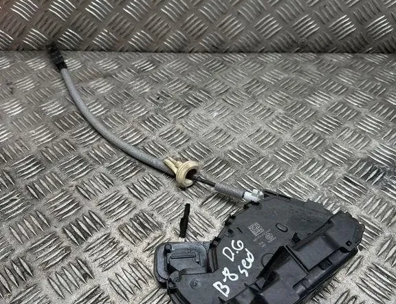 VOLKSWAGEN Passat B8 (2014-2023) Oikean takaoven lukko 5TA839016D,A046465 32194496