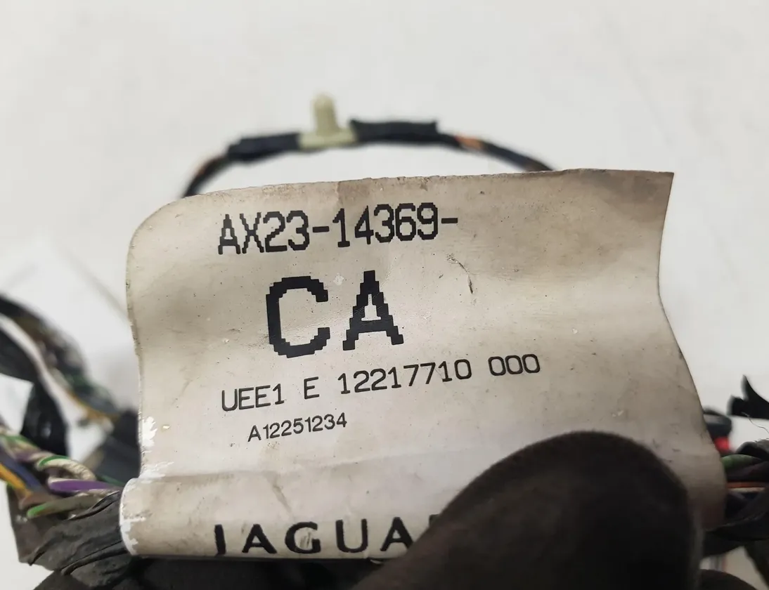 JAGUAR XF 1 generation  (2011-2016) Takaosan pysäköintitutkan johdotus AX2314369 28707775