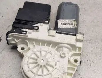 VOLKSWAGEN Passat B7 (2010-2015) Vasemman etuoven ikkunansäädin 981677113,1K0959703P 30542631