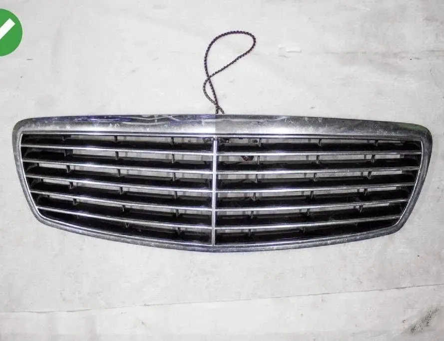 MERCEDES-BENZ E-Class W211/S211 (2002-2009) Jäähdyttimen säleikkö A2118800583 34317007