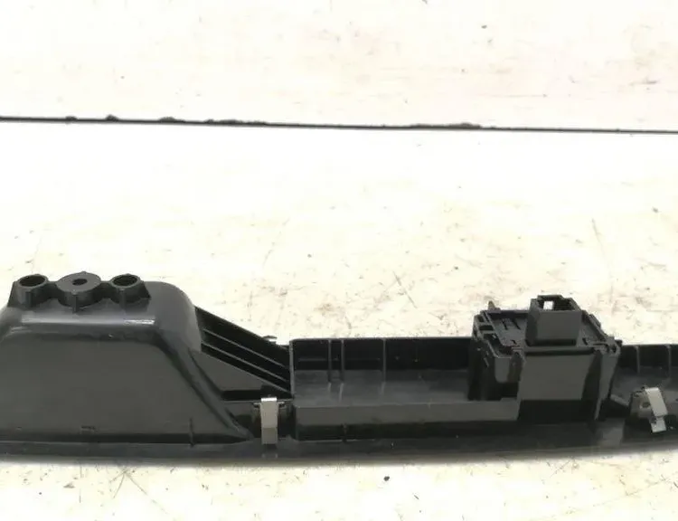 RENAULT Scenic 3 generation (2009-2015) Oikean takaoven ikkunan ohjauskytkin PA66GF20 30487124