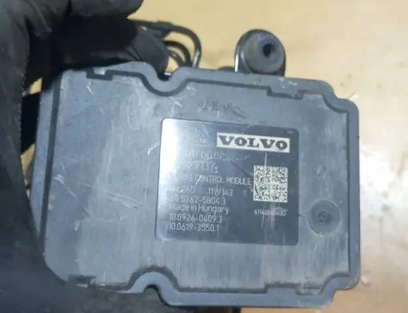 VOLVO S60 2 generation (2010-2020) ABS pumppu P31329137,A426G 33135309