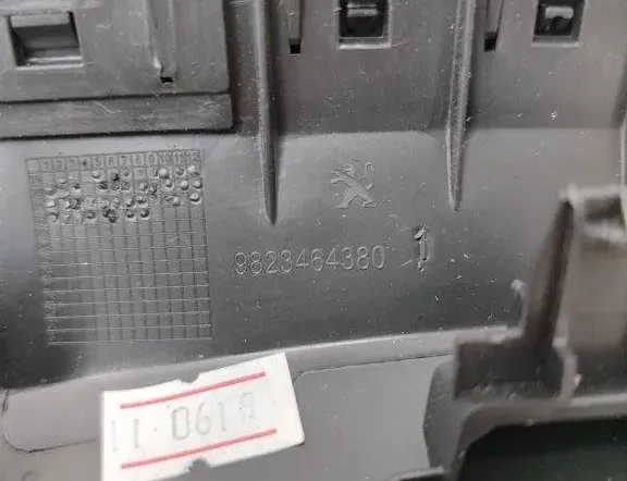 PEUGEOT 208 Peugeot 208 (2012-2015) Ajovalojen korkeuden säätökytkin 1061B,9823464380 30566088