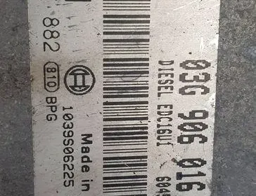 VOLKSWAGEN Transporter T5 (2003-2015) Moottorin ohjausyksikkö ECU 1039S06225,0281011882,03G906016DM 34776358