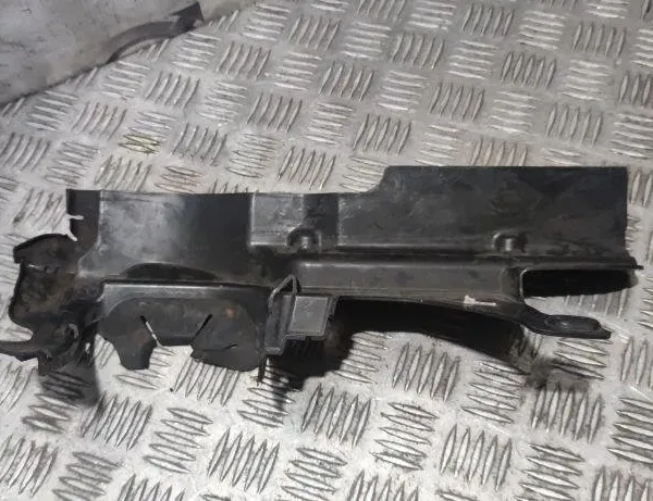 VOLVO XC60 2 generation (2017-2024) Jäähdyttimen ilmanvaihtosuuntaaja 30764572 30646004