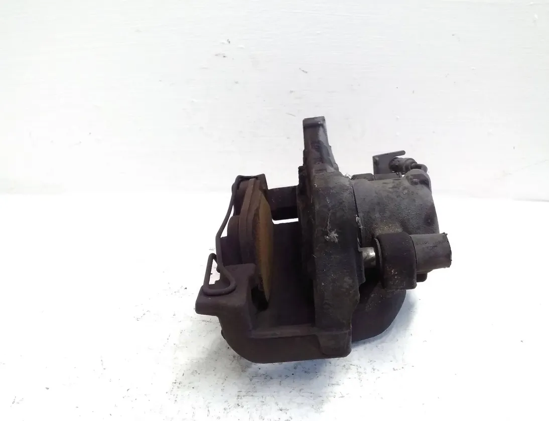 AUDI A4 B9/8W (2015-2024) Oikea etujarrusatula 8W06DH 27631944