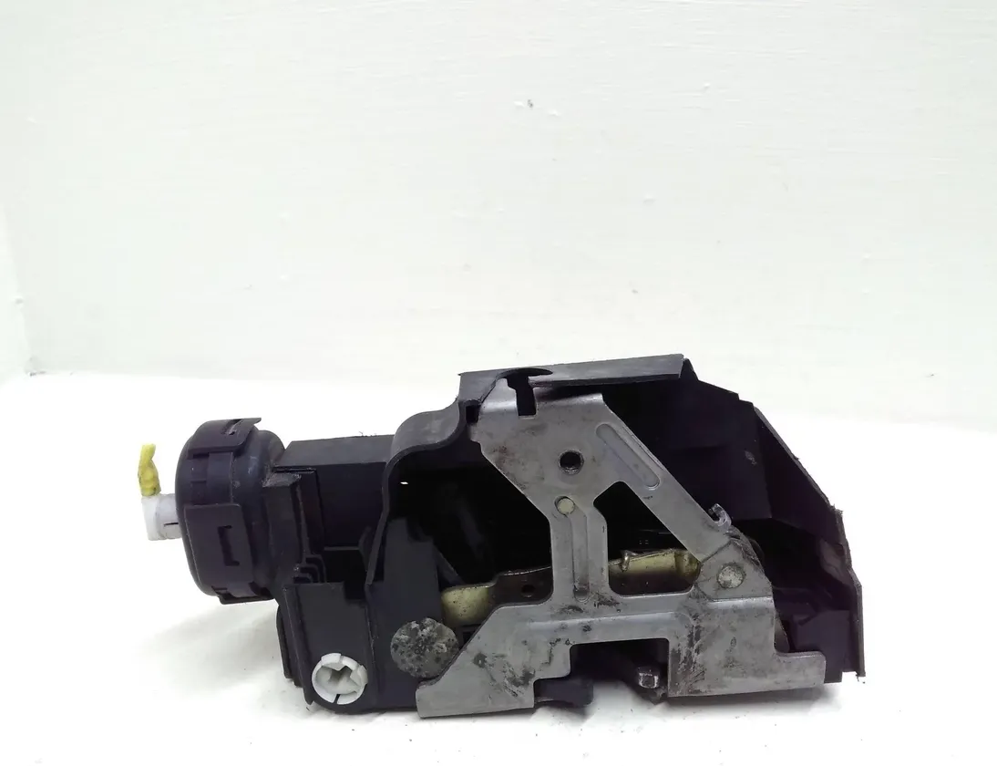 MERCEDES-BENZ A-Class W168 (1997-2004) Oikean etuoven lukko 1687230008 27633037