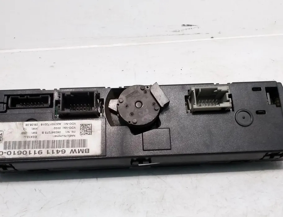 BMW 3 Series E90/E91/E92/E93 (2004-2013) Muut ohjausyksiköt 9110610 28588319