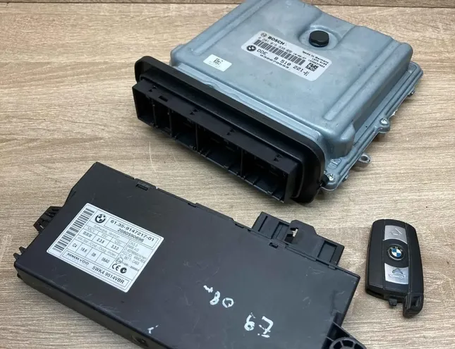 BMW 3 Series E21 (1975-1983) Moottorin ECU-sarja 8510221,9147217 34394101