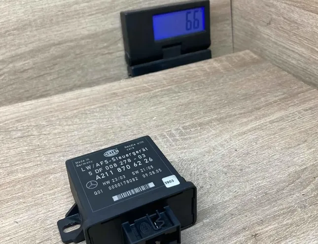 MERCEDES-BENZ E-Class W124 (1984-1997) Ajovalojen ohjausyksikkö A2118706226,5DF00827803 34399427