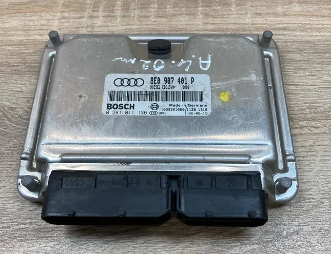 AUDI A6 C4/4A (1994-1997) Moottorin ohjausyksikkö ECU 8E0907401P,0281011136 34362646