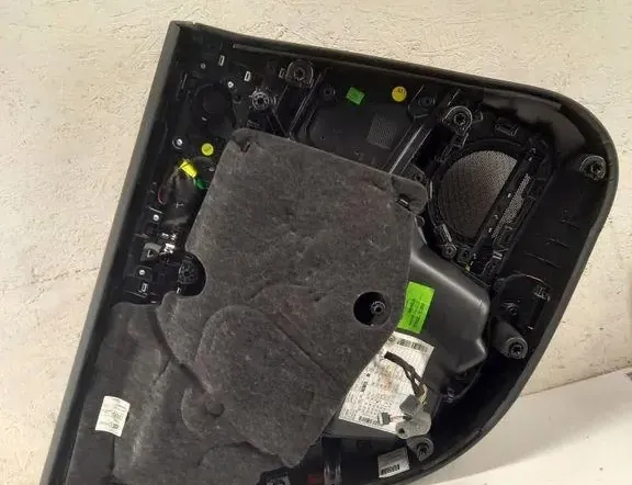 AUDI A7 C8/4K (2018-2024) Oikea takaovipaneeli 4K8010577N 35050111