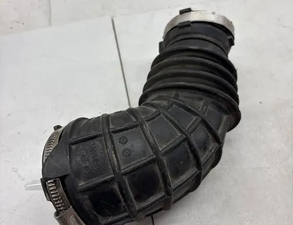 AUDI A4 B8/8K (2011-2016) Ilmanottoputki 06H129629 35051075
