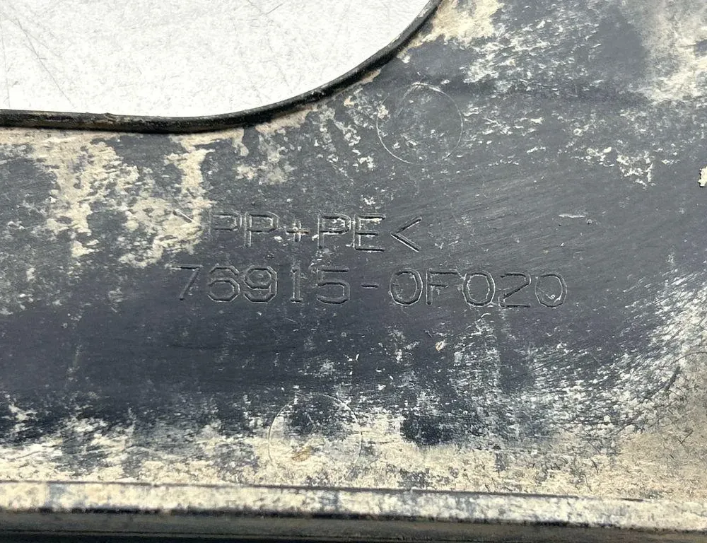 TOYOTA Avensis Verso 1 generation (2001-2003) Oikea etukynnysverhoilu 769150F020 34123926