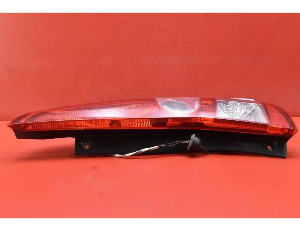 SUZUKI Splash 1 generation (2008-2015) Oikea takavalo 89071608 28284434