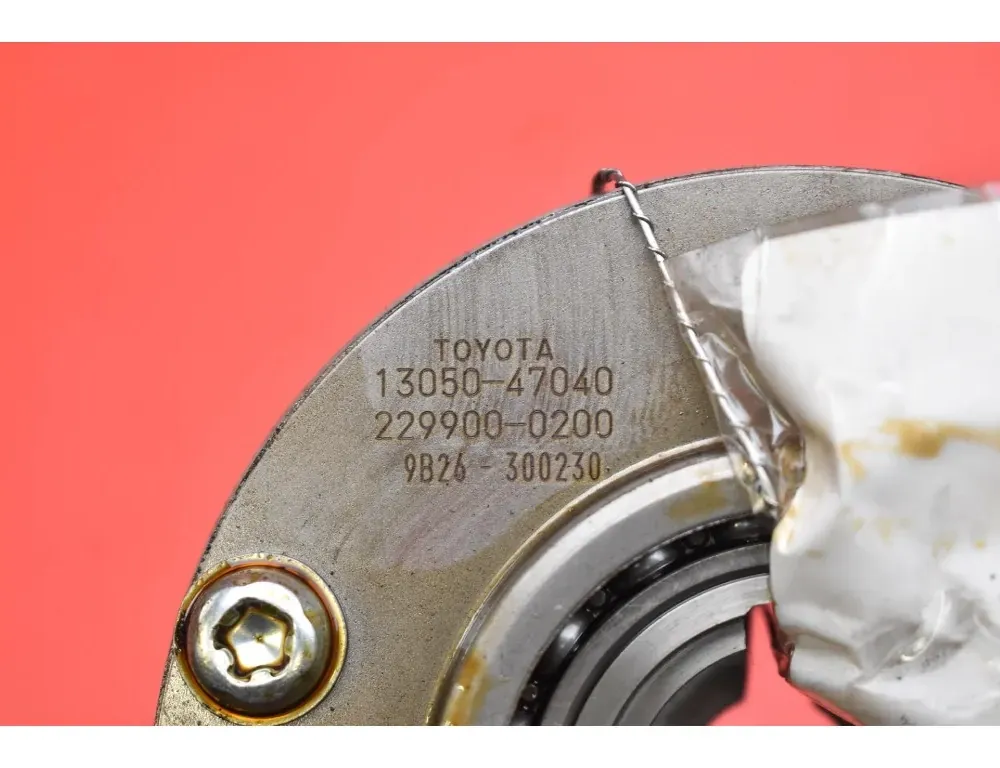TOYOTA Yaris 3 generation (2010-2019) Jakohihnan tukipyörä 13050-47040 33937616