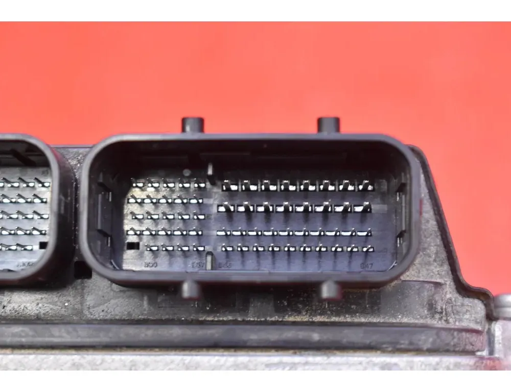 MAZDA MX-5 ND (2015-2023) Moottorin ohjausyksikkö ECU P59T18881A 34598334