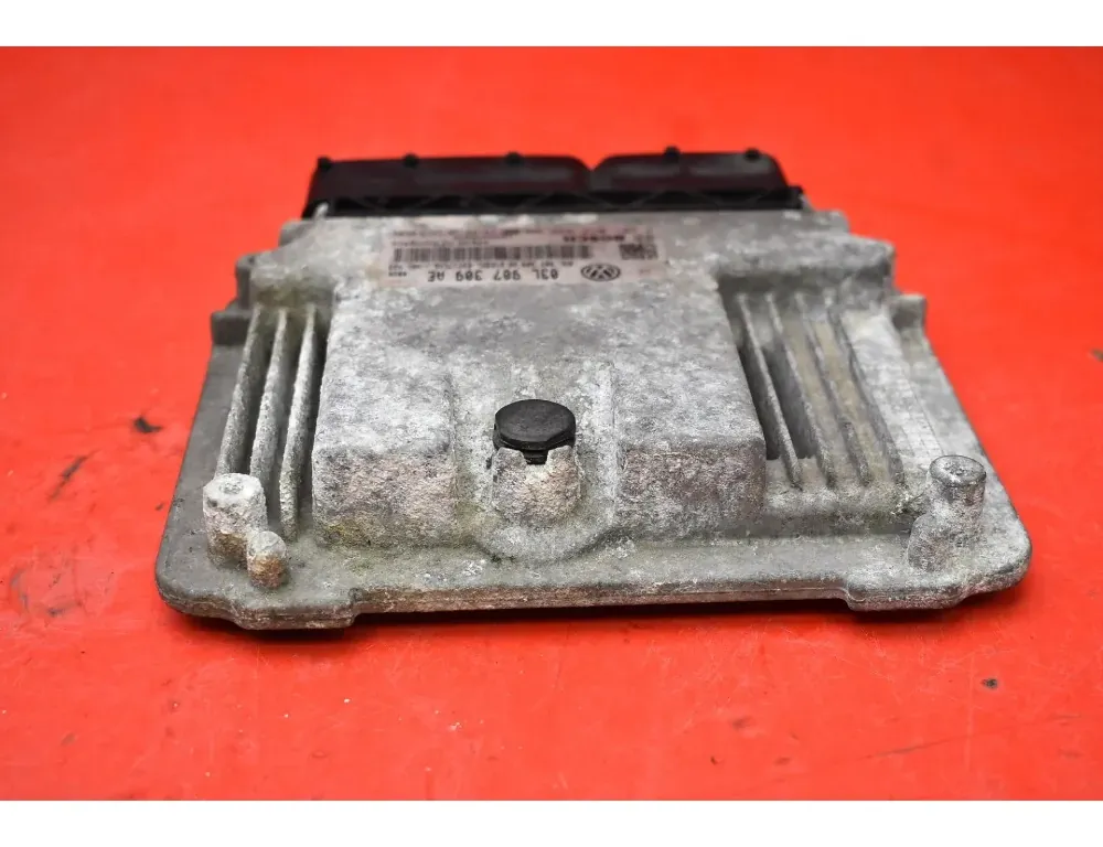 VOLKSWAGEN Passat B7 (2010-2015) Moottorin ohjausyksikkö ECU 03L907309AE 34951155