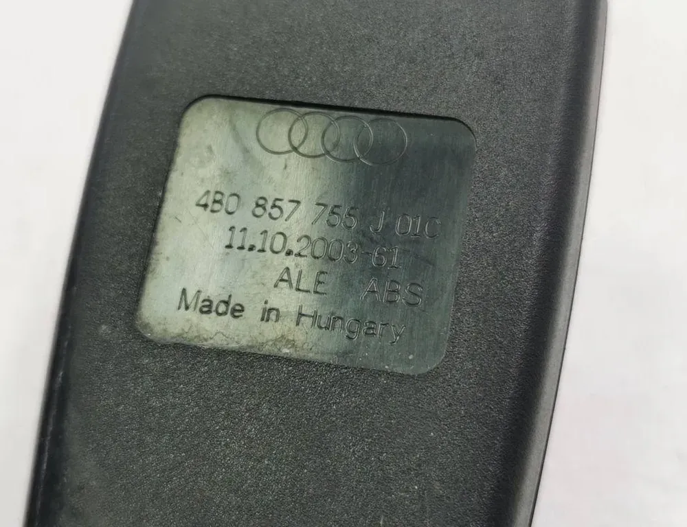 AUDI A6 allroad C5 (2000-2006) Oikean etuistuimen solki 4B0857756J 34938124