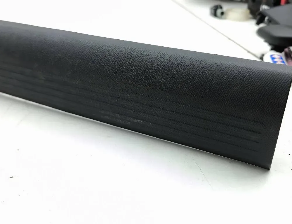 PEUGEOT 508 2 generation (2018-2023) Oikea etukynnysverhoilu 9833864677 34959070