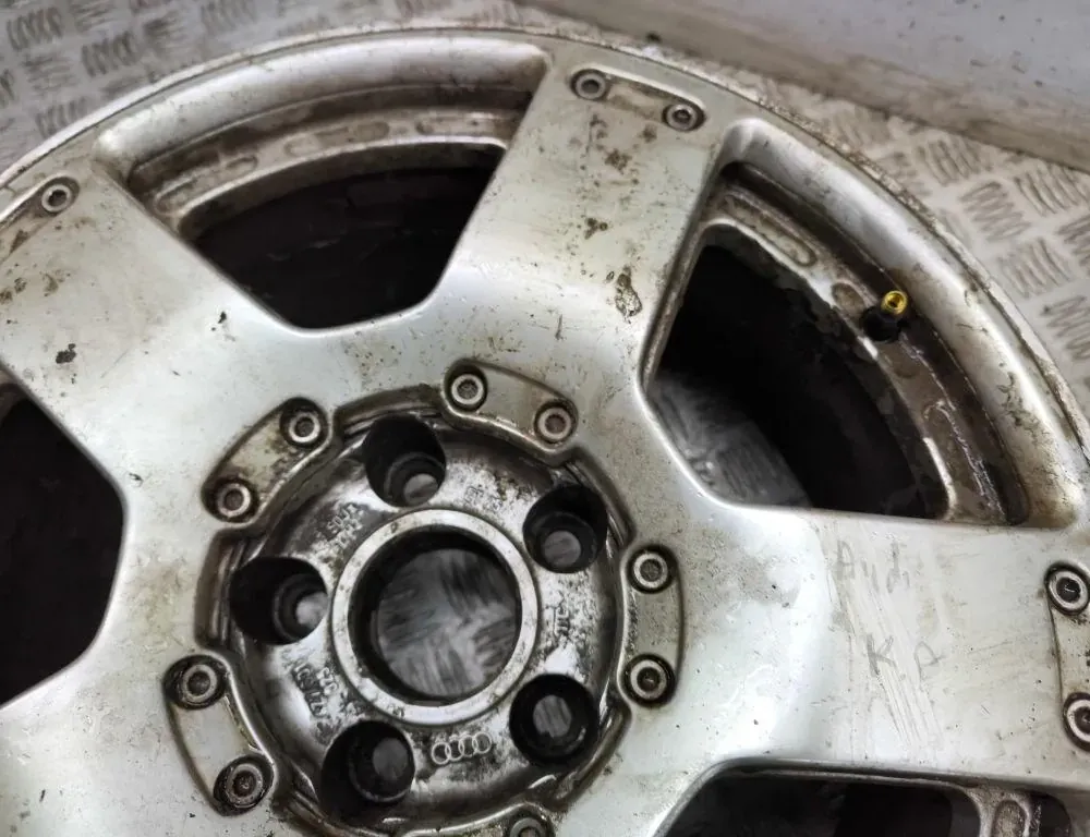 AUDI A6 allroad C5 (2000-2006) Pyörä 4Z7601025 34938130