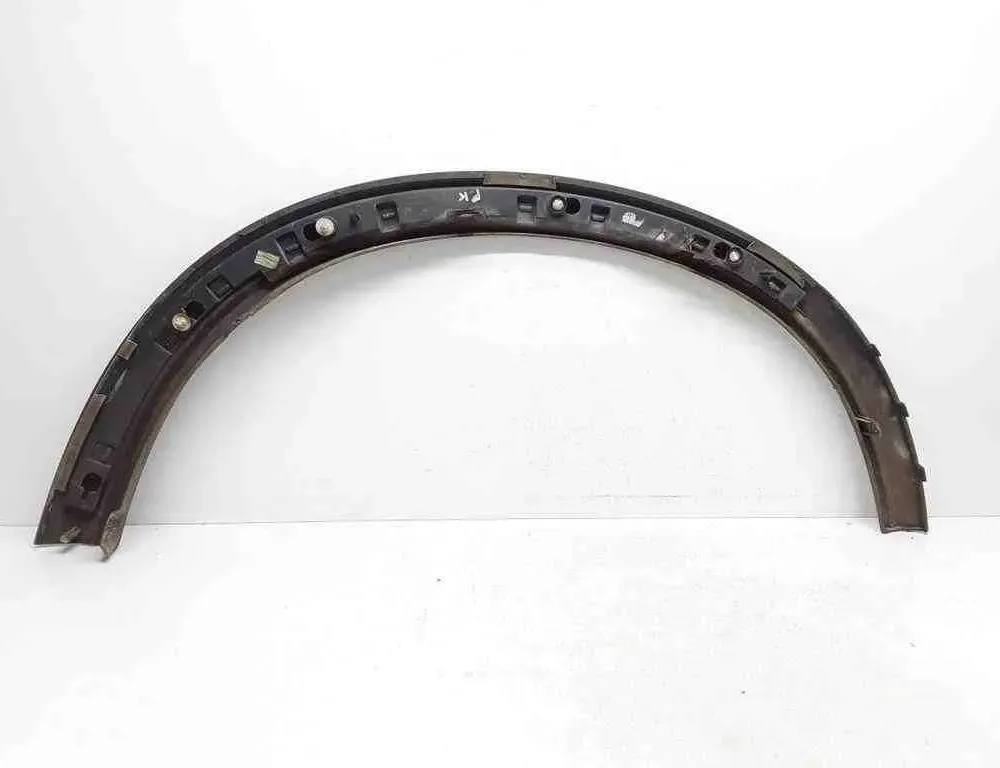 VOLVO XC60 Vasemman etulokasuojan lista 30698936,30779577 32660069