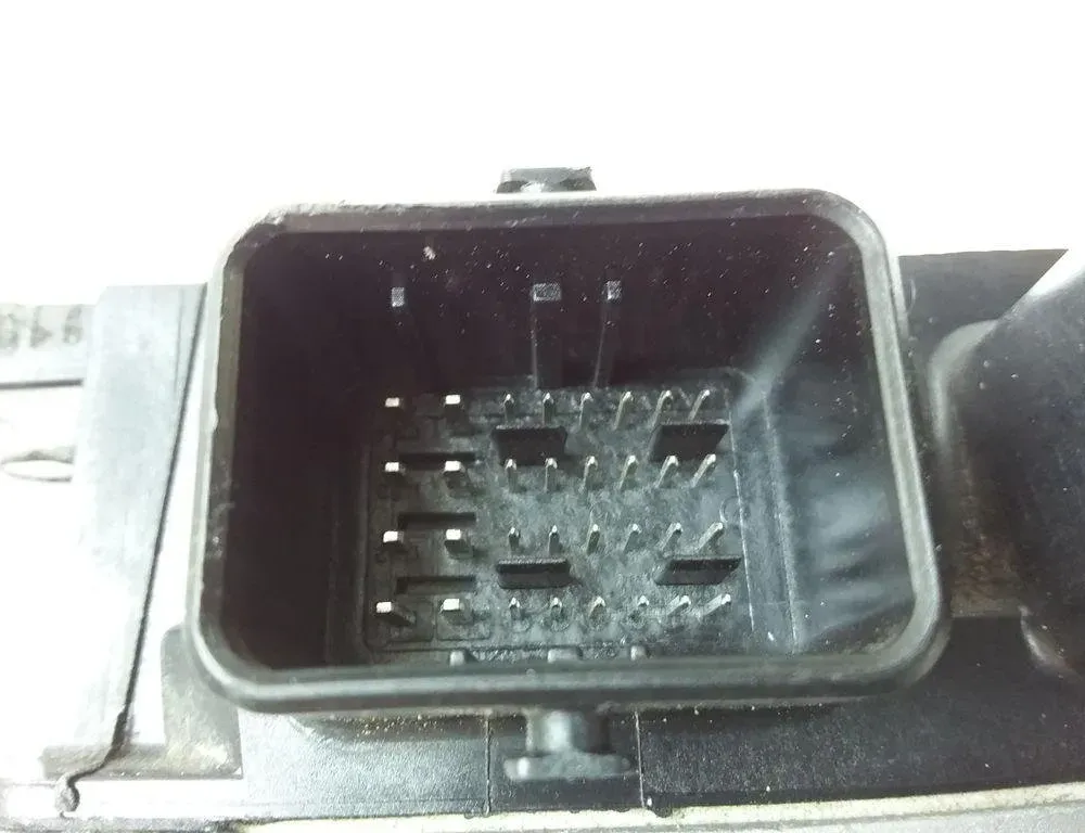 NISSAN Note 1 generation (2005-2014) Moottorin ohjausyksikkö ECU R0410B034C,8200911560 31347015