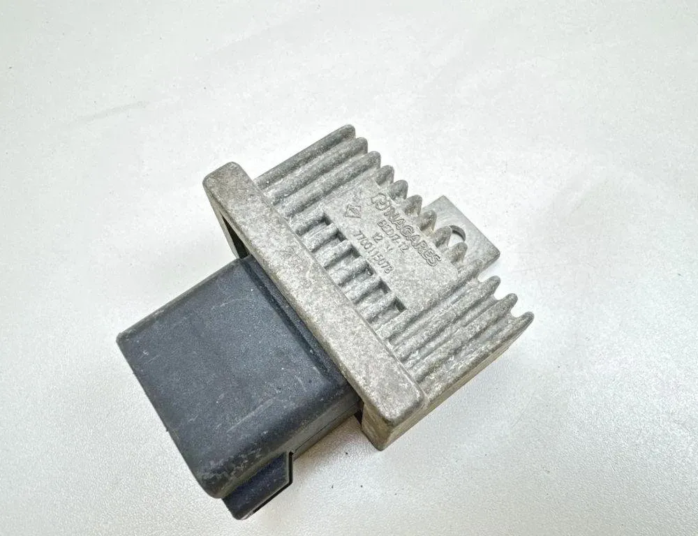 NISSAN Note 1 generation (2005-2014) Hehkutulpat 7700115078 31377190