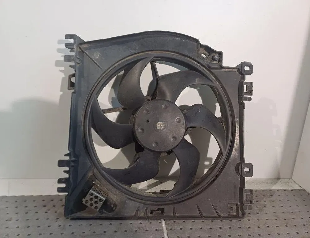 NISSAN Note 1 generation (2005-2014) Moottorin jäähdytystuulettimen jäähdytin 1831441000,21481AY610 31392594