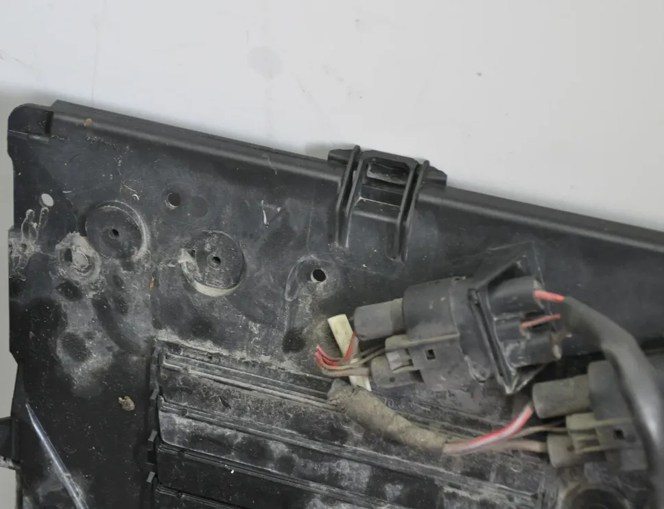 AUDI Q7 4L (2005-2015) Moottorin jäähdytystuulettimen jäähdytin 7L0121203G,0130706809 34967182