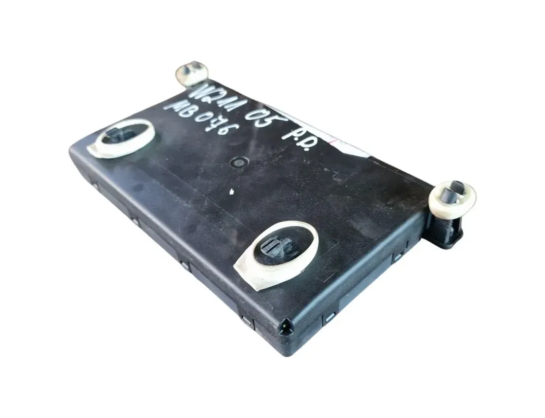 MERCEDES-BENZ E-Class W211/S211 (2002-2009) Oikean takaoven ohjausyksikkö 2118701226 30149271