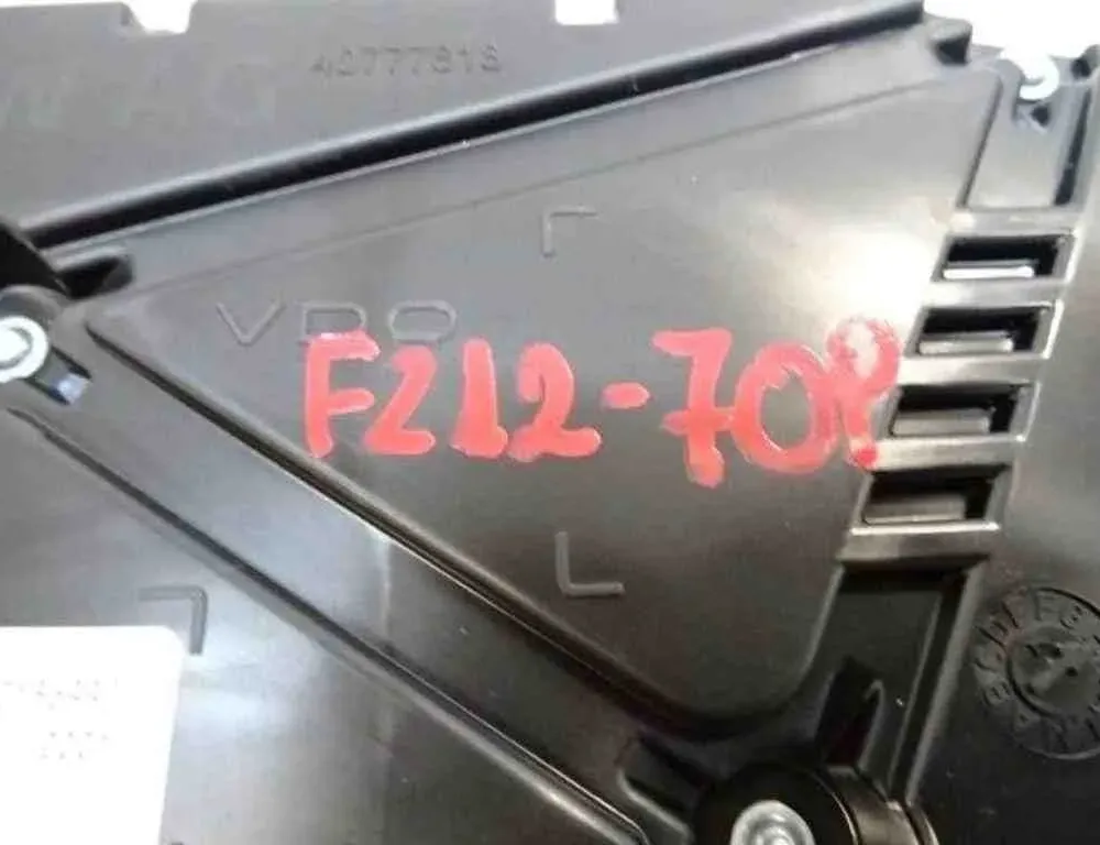 VOLKSWAGEN Polo 6 generation (2017-2024) Nopeusmittari 2G0920740A 32488093