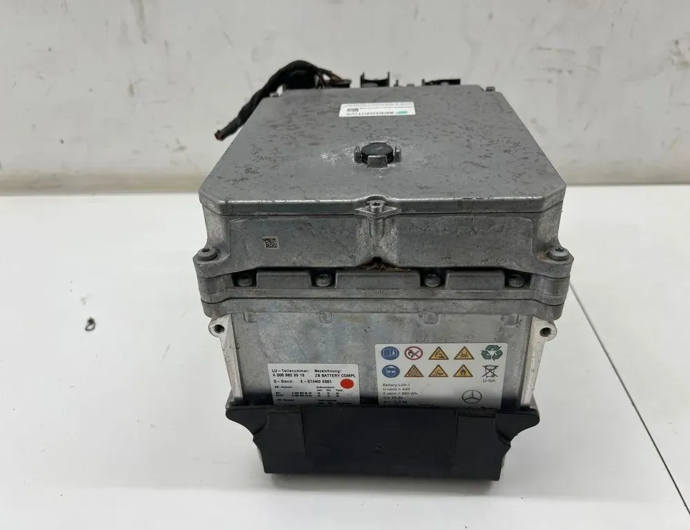 MERCEDES-BENZ C-Class W205/S205/C205 (2014-2023) Akku A0009823513 33848930