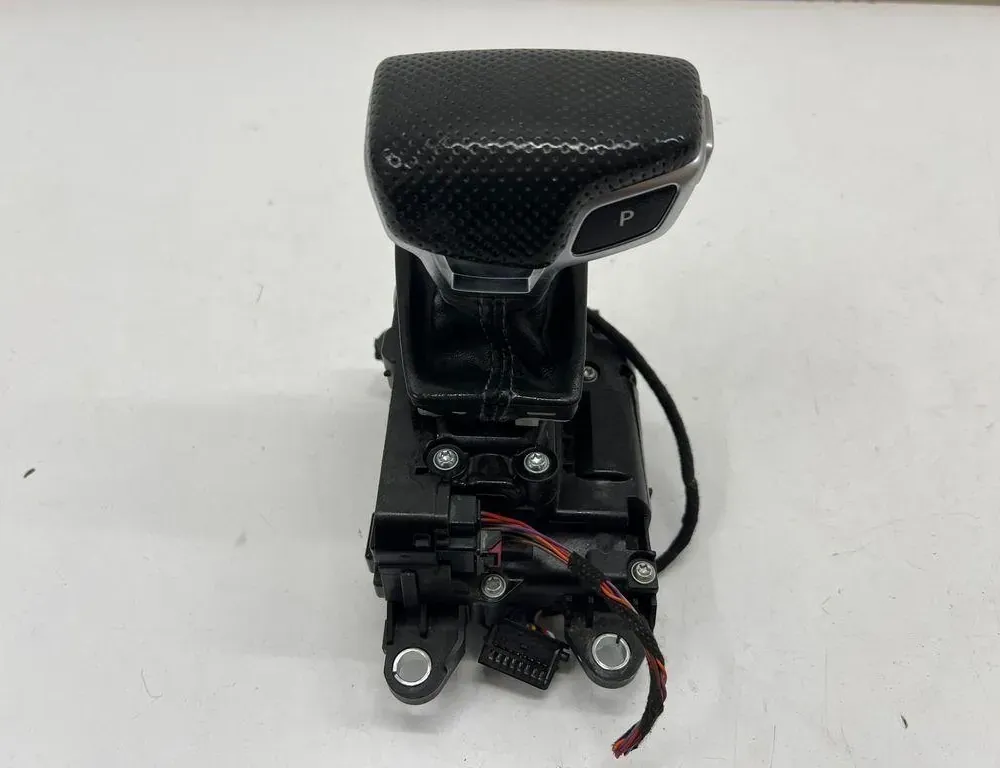 AUDI A4 B9/8W (2015-2024) Vaihteen vaihtomekanismi 8W2713041N 34989100