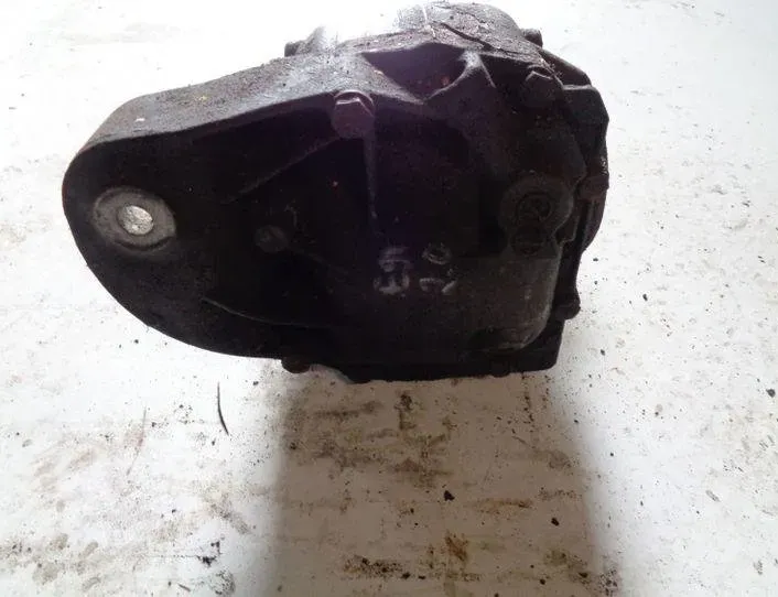 BMW 3 Series E90/E91/E92/E93 (2004-2013) Taka tasauspyörästö 7598855 25722637