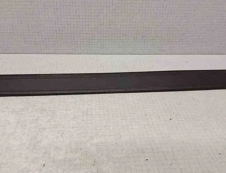 TOYOTA Verso 1 generation (2009-2015) Oikea etukynnysverhoilu 679110F010 32560530