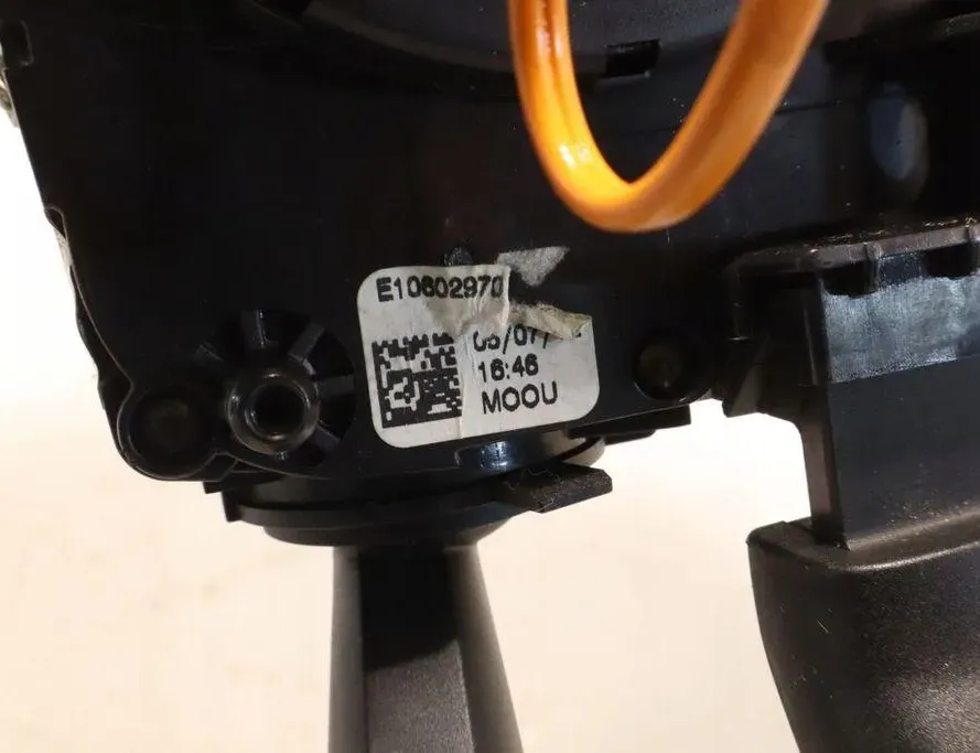 PEUGEOT 208 Peugeot 208 (2012-2015) Ajovalojen kytkimen ohjausyksikkö 98030394ZD 32916802