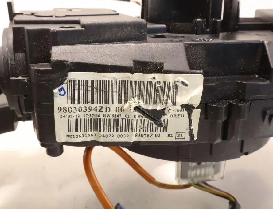 PEUGEOT 208 Peugeot 208 (2012-2015) Ajovalojen kytkimen ohjausyksikkö 98030394ZD 32916802