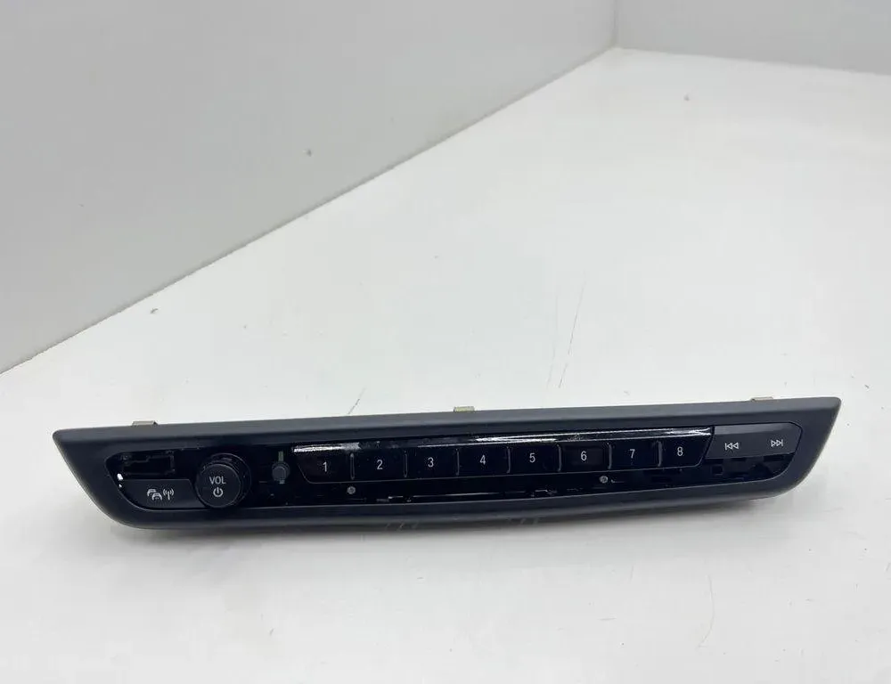 BMW 2 Series F44 (2019-2023) Musiikkisoittimen painikkeet 5A47C50 31946716