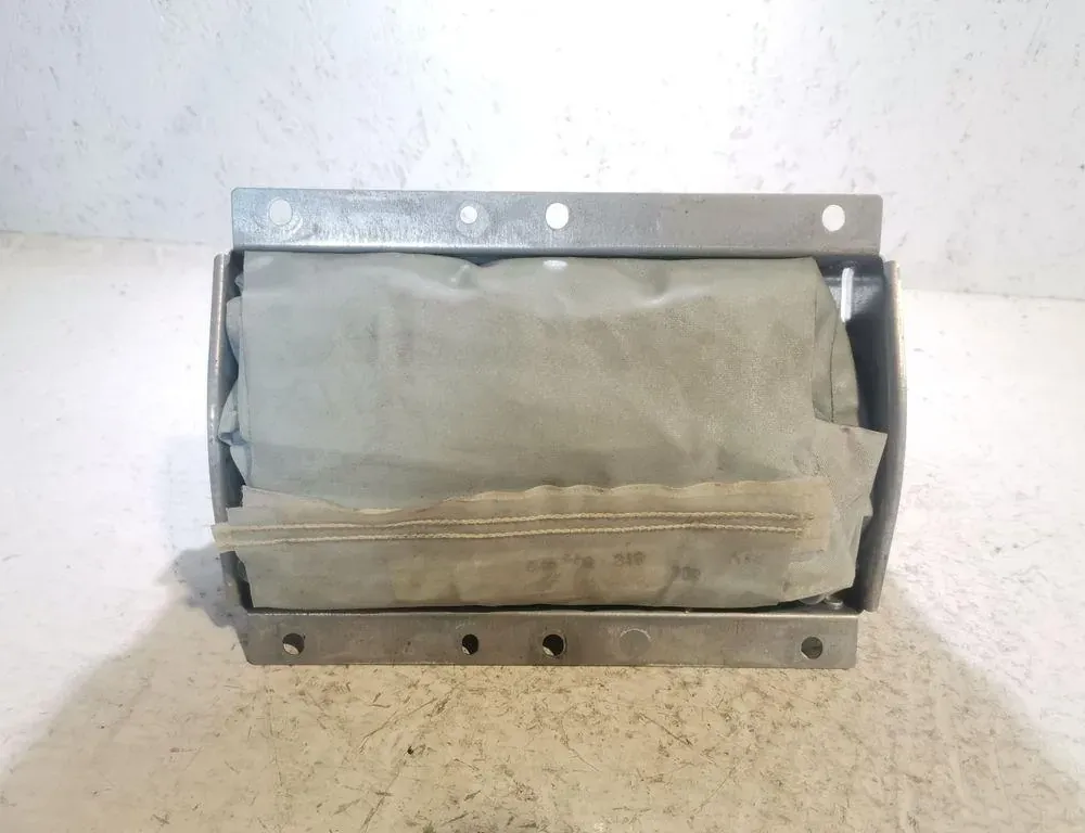VOLVO S80 1 generation (1998-2006) Kojelaudan turvatyyny SRS 9208901 35002357