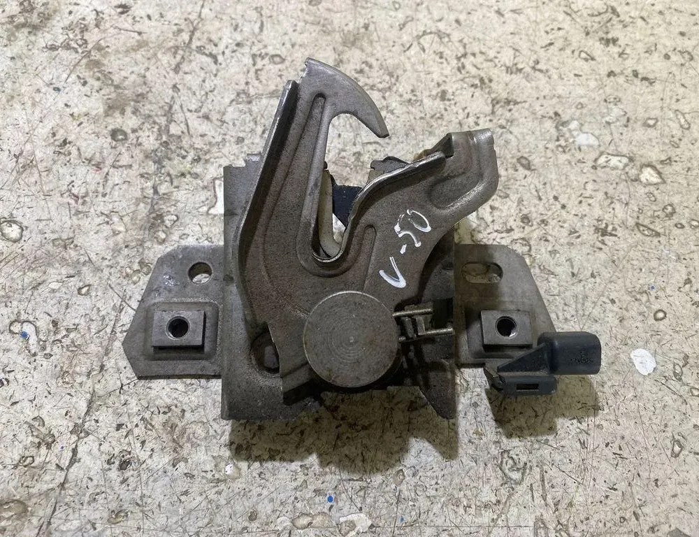 VOLVO V50 1 generation (2003-2012) Konepellin lukko 35039516