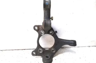 TOYOTA Verso 1 generation (2009-2015) Oikean etupyörän napa 32844509